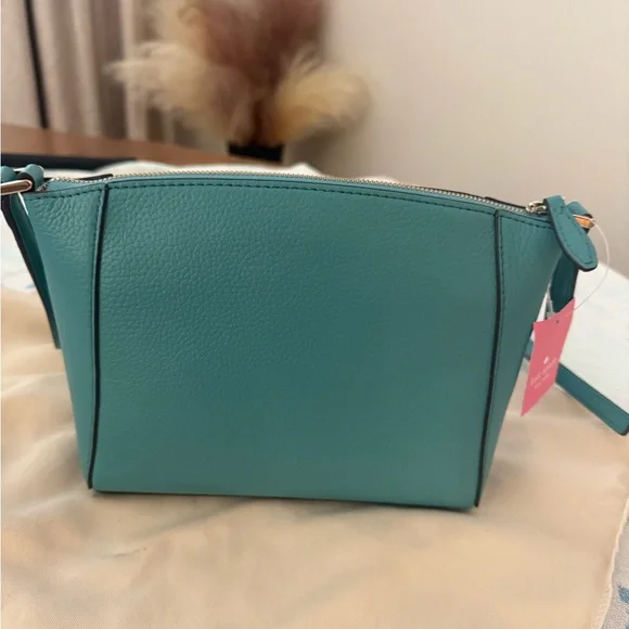 NEW Kate Spade Pebbled Leather Crossbody Bag - Picture 2 of 9